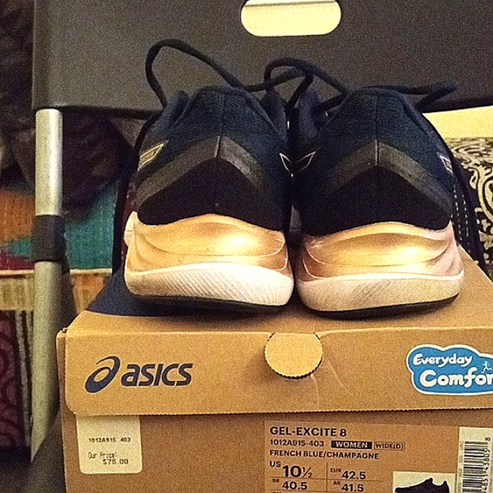 WOMEN SNEAKERS